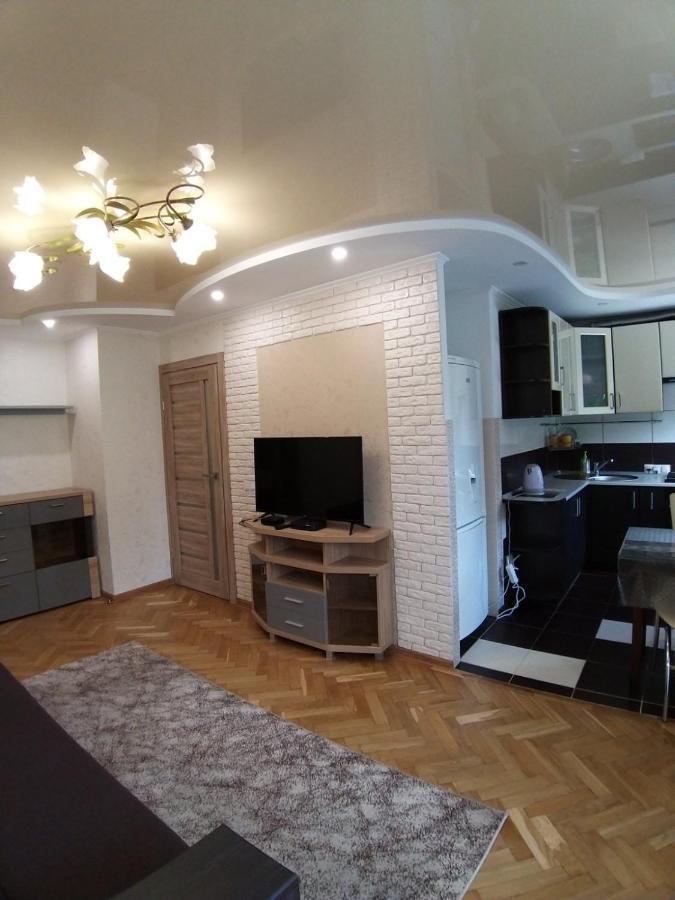 трикімнатні центр волі43 Apartment